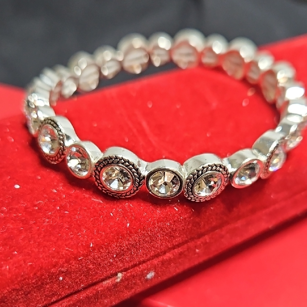 Source Unknown Silver Bracelet with Clear Crystals